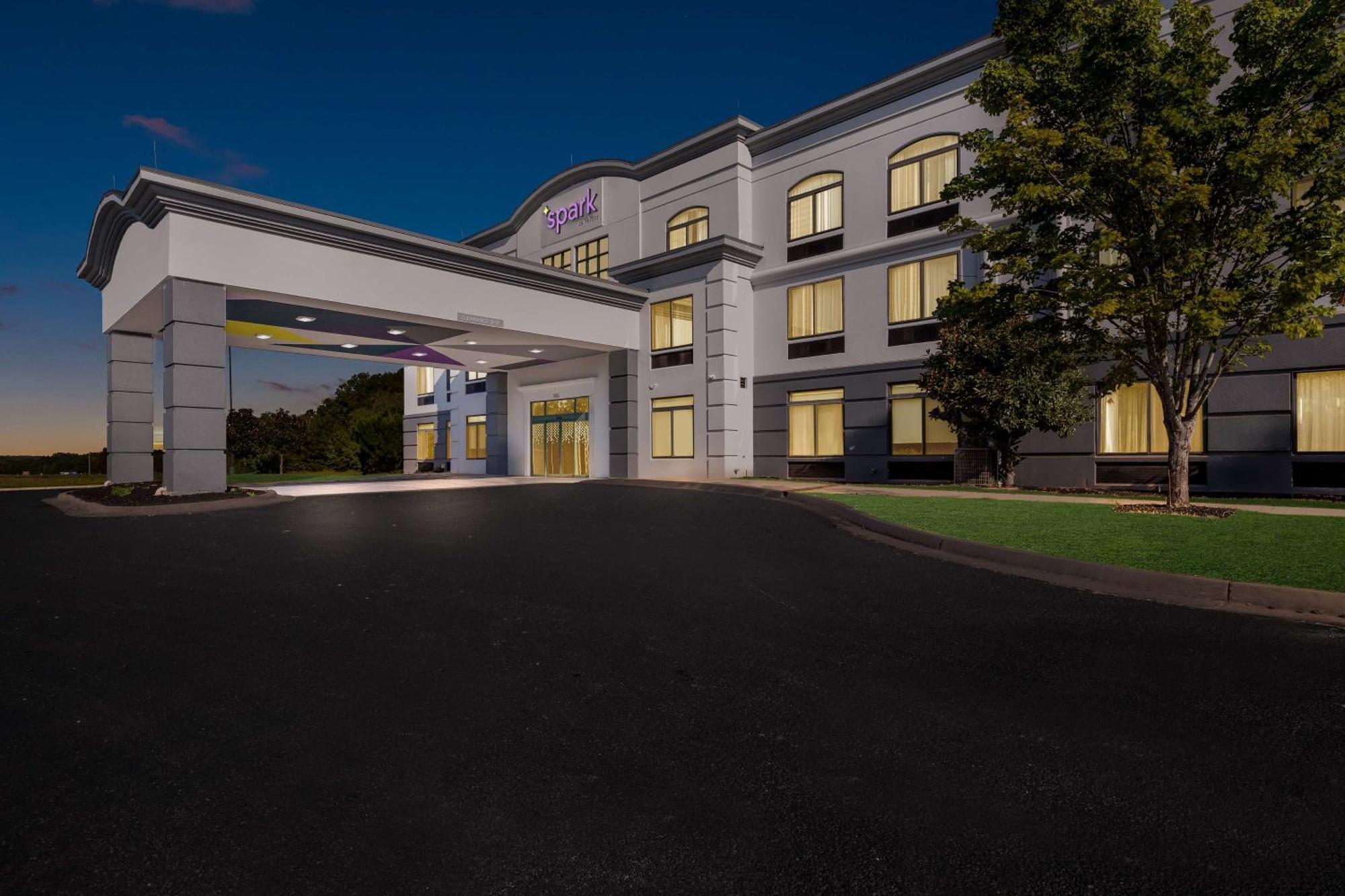 Spark By Hilton Tupelo Eksteriør billede